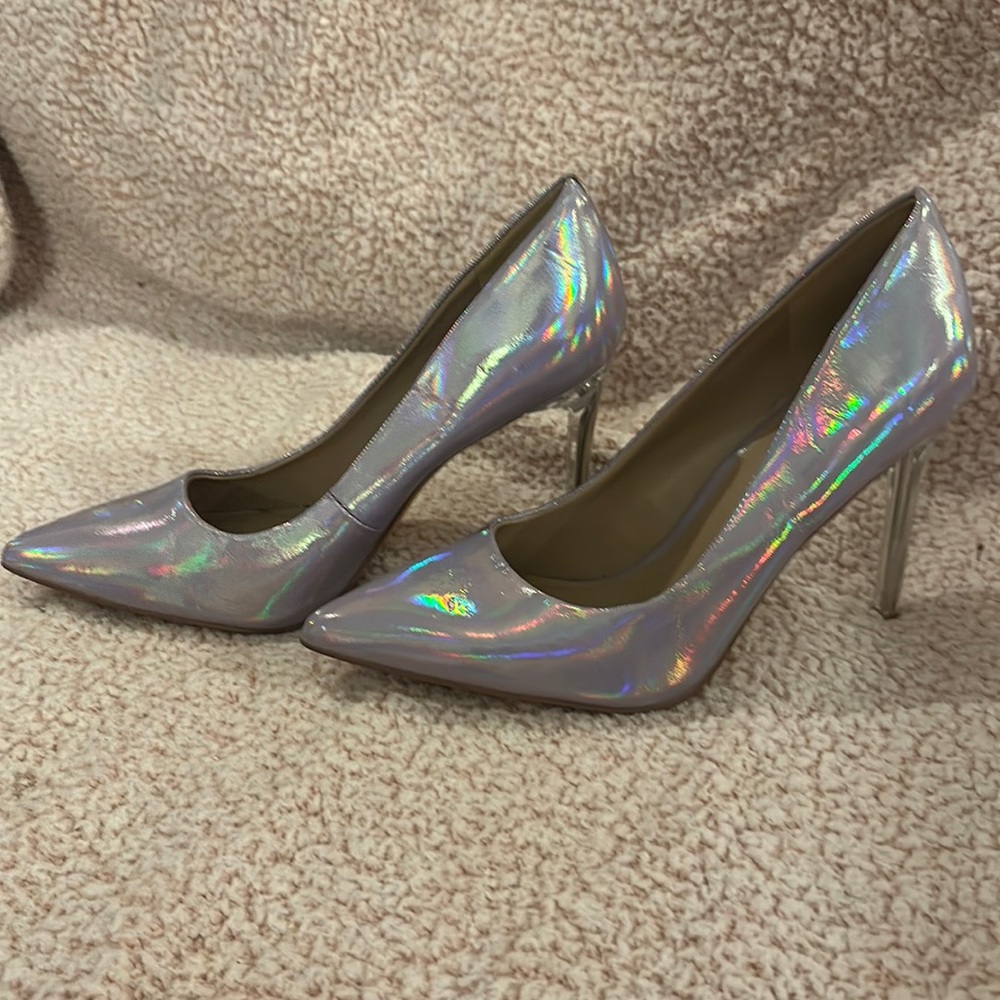 Lavender, iridescent stilettos 👠🧜🏻‍♀️